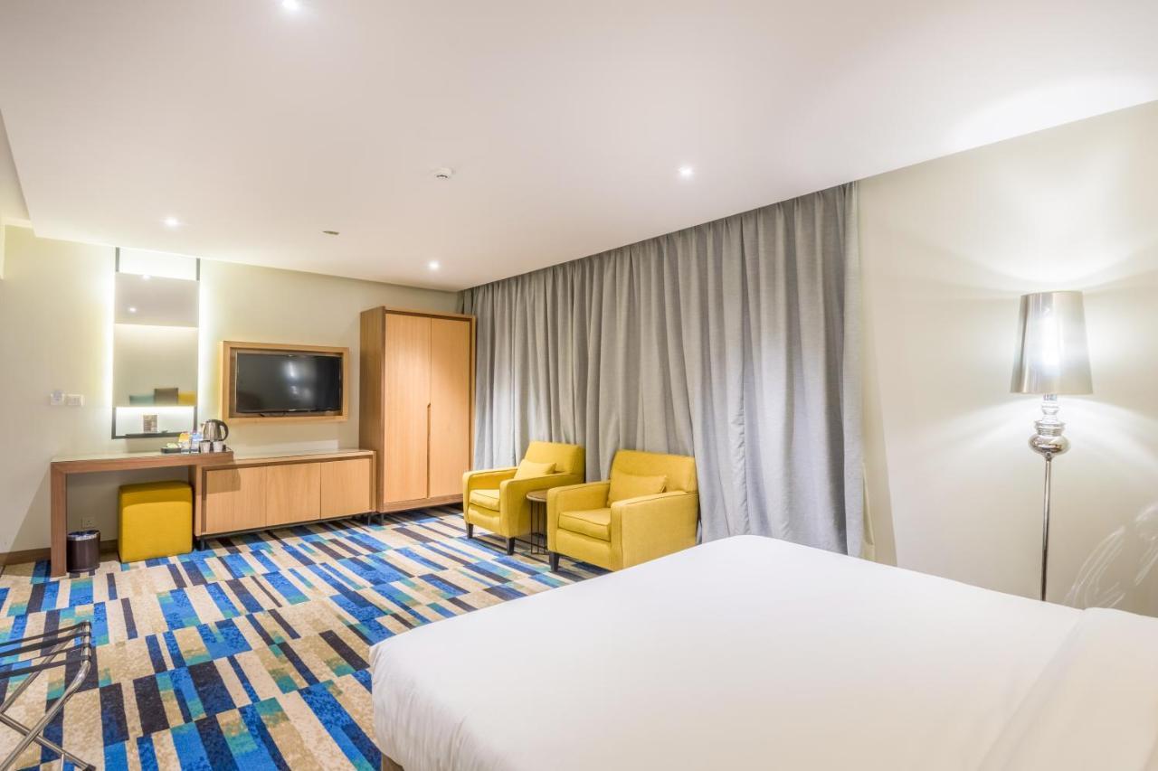 Ewaa Express Hotel - Al Olaya Эр-Рияд Экстерьер фото