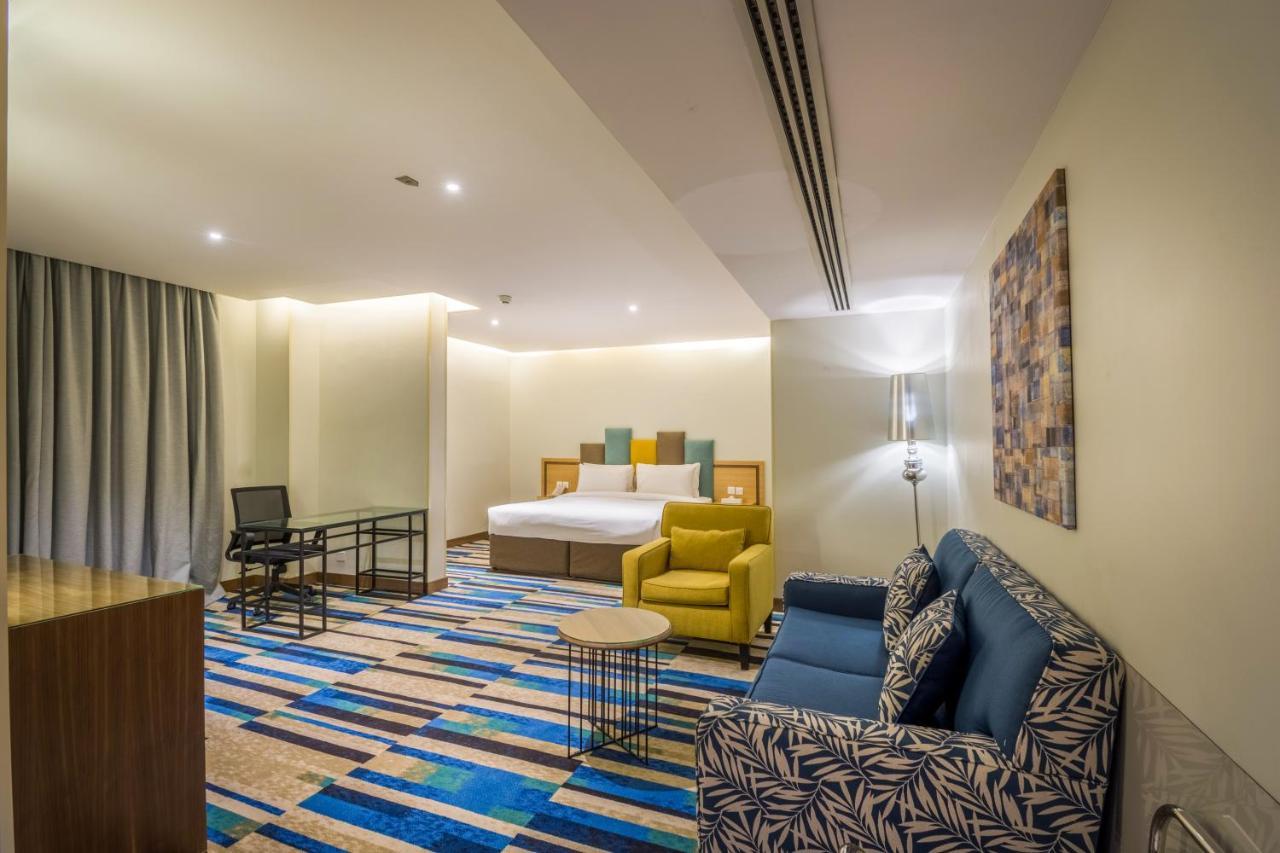 Ewaa Express Hotel - Al Olaya Эр-Рияд Экстерьер фото